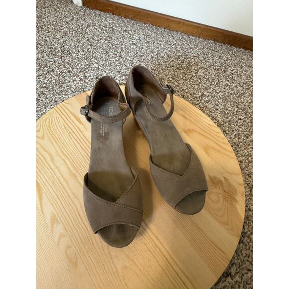 TOMS Taupe Cork Wedge Sandals - Size 9 - Picture 1 of 8